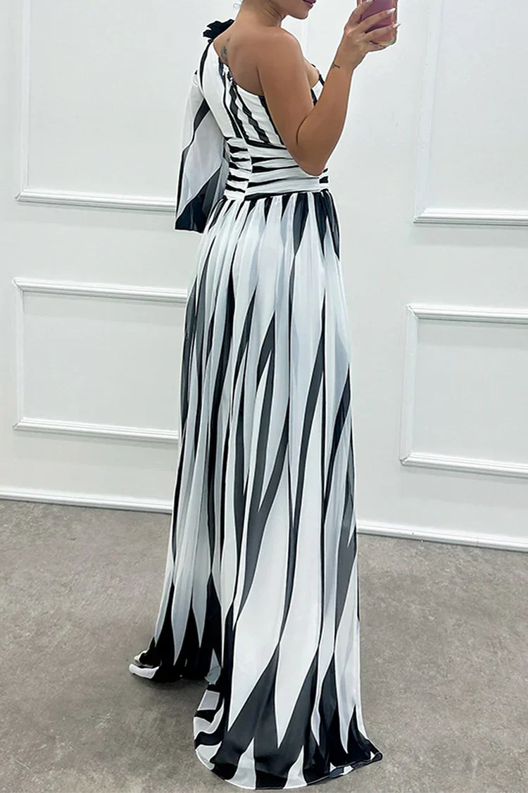 Camille – Elegant Striped Maxi Dress